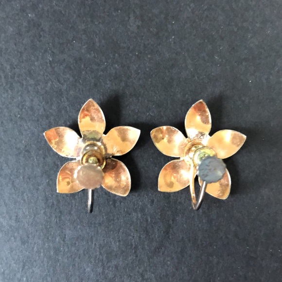 Krementz Flower Gold Tone Screw Back Vintage Earrings MCM Designer - Picture 4 of 8
